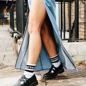 Dr. Martens Women's Black 8053 Leather Dual Strap Classic Mary Jane Shoes Size 7